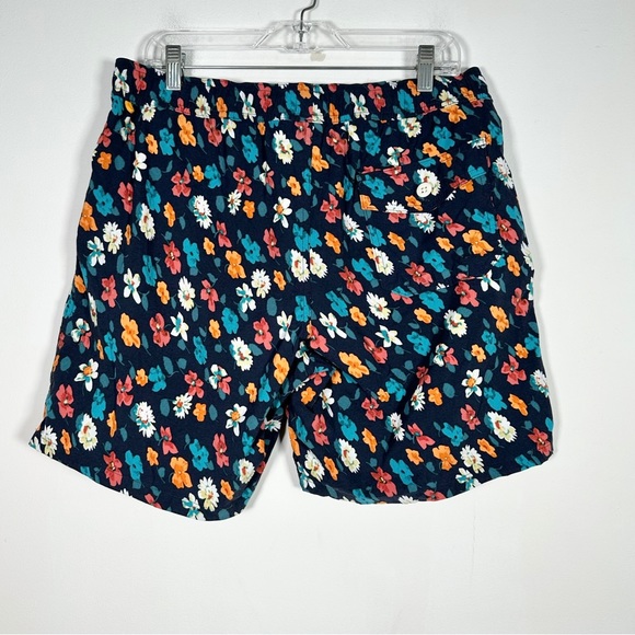 J. Crew Men’s Size Large Floral Print Original Swimwear Shorts - Picture 6 of 10